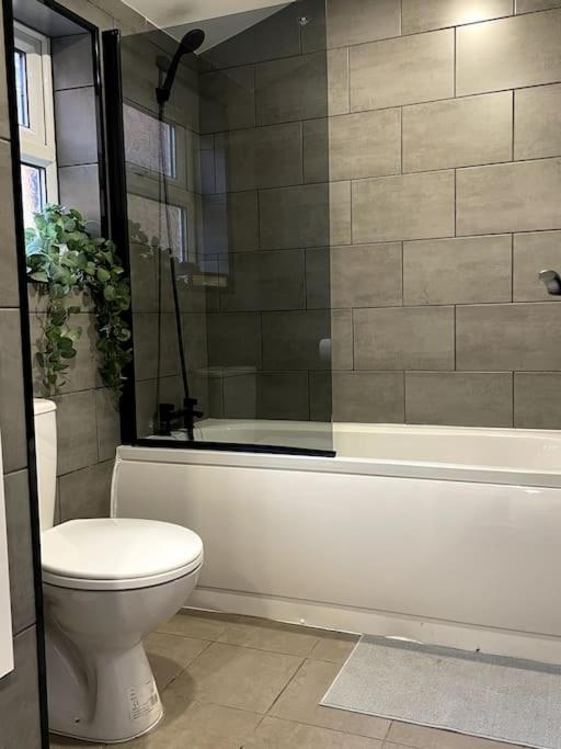 Central Area Terraced House With Private Hot Tub Лінкольн Екстер'єр фото